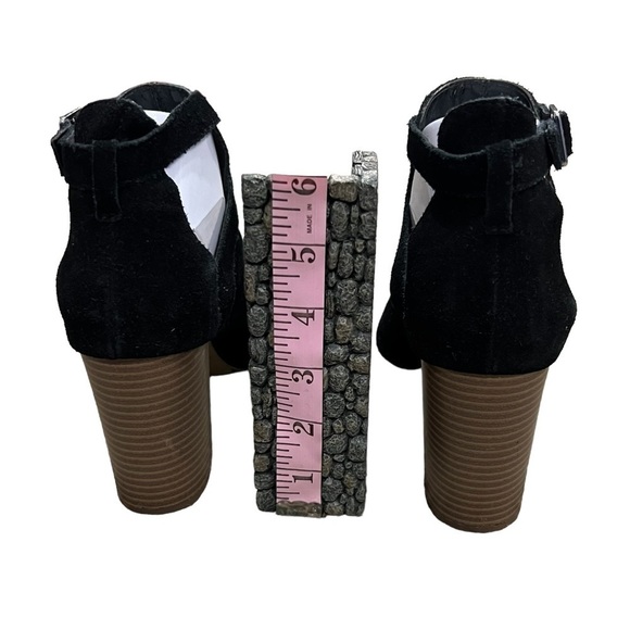 GAP Black Suede Peep Toe Ankle Strap Block Heel Sandals Size 7 Women's - Picture 8 of 9